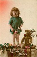 Jeu Et Jouet * Cpa Carte Photo * Enfant Et Son Ours En Peluche * Teddy Bear * Jeux Jouets * Bonne Année - Games & Toys