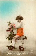 Jeu Et Jouet * Cpa Carte Photo * Enfant Et Son Cheval En Bois à Roulettes * Jeux Jouets * Bonne Année - Games & Toys