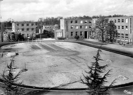 Bois De Vincennes * Paris 12ème * école Normale Supérieure D'éducation Physique Et Sportive De Jeune Gens * Stade - District 12