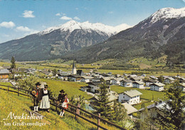 997) NEUKIRCHEN - Grossvenediger - Oberpinzgau - Häuser Und Familie In TRACHT - Top !! - Neukirchen Am Grossvenediger