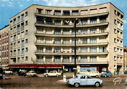 Issy Les Moulineaux * Le Rond Point Victor Hugo * Le Débit De Tabac De L'aviation - Issy Les Moulineaux