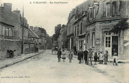 Valognes * La Rue St Sauveur * Le Bureau De L'octroi * Villageois - Valognes