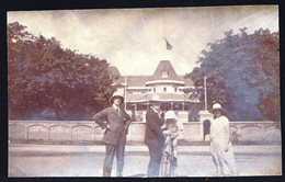 VIEILLE PHOTO COLONISTES BELGE DEVANT LE GOUVERNEMENT ELISABETHVILLE En 1926 - Afrika