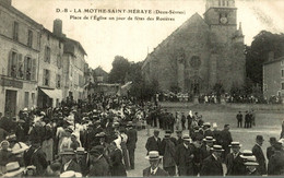 LAMOTHE SAINT HERAY PLACE DE L'EGLISE UN JOUR DE FETES DES ROSIERES - La Mothe Saint Heray