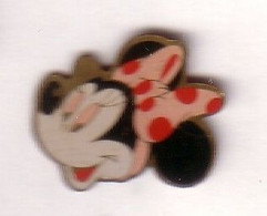 BD104 Pin's Tête MINNIE  Disney Achat Immédiat Immédiat - Disney