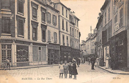 Mantes La Jolie        78       La Rue Thiers   Patisserie  Cellerin      (voir Scan) - Mantes La Jolie