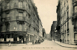 Paris * 7ème * La Rue De Babylone Et Rue Vaneau * Débit De Tabac Billard * Automobile Voiture Ancienne - Arrondissement: 07