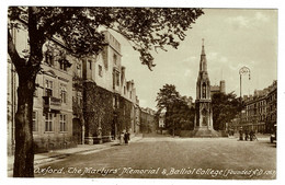 Ref 1457 - Early Postcard - The Martyrs' Memorial & Balliol College - Oxford Oxfordshire - Oxford