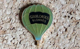 Pin's BALLON MONTGOLFIERE - Cigarettes GAULOISES Blondes - Verni époxy - Fabricant WINNER - Avions