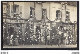 CPA 45 Carte Photo Courtenay Place Du Marché - Boulangerie - Ferblanterie - Teinturerie - Courtenay