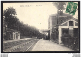 CPA 69 Condrieu La Gare Et Le Train - Condrieu