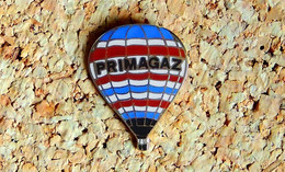 Pin's BALLON MONTGOLFIERE - PRIMAGAZ - EMAIL - Fabricant Inconnu - Avions