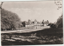 Finistère : SAINT  VOUGAY :  Le  Château  De  Kerjean - Saint-Vougay