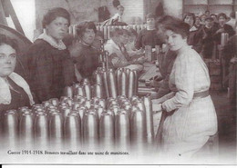 GUERRE  1914 1918 .  FEMMES TRAVAILLANT DANS UNE USINE DE MUNITIONS - Weltkrieg 1914-18