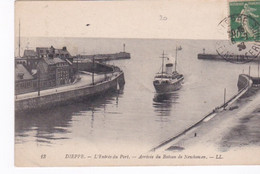 Dieppe Arrivée Du Paquebot De Newhaven Dans Le Port - Steamers