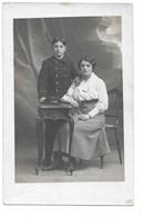 JEUNE GARCON AVEC INSIGNE DE COL "ENP" - CARTE PHOTO - Sonstige & Ohne Zuordnung