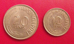 Lot De 2 Pièces De Singapour, Singapore : 10 Cents (1971) & 20 Cents (1980). - Singapour