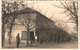 T2 1941 Temerin, Temeri; Utca, Peter Franjo üzlete / Street, Shop. Mészáros Photo - Non Classificati