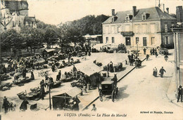 Luçon * La Place Du Marché - Lucon