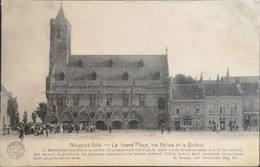 Nieuwpoort - Nieuport - Ville // Grand Place, Les Halles, Et Le Beffroi  19?? Ed. Desaix - Nieuwpoort