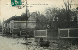 Argenteuil * Le Quai De Seine * Inondations De Janvier 1910 * Restaurant * Barque - Argenteuil