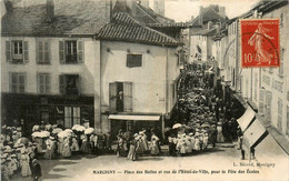 Marcigny * La Place Des Halles Et Rue De L'hôtel De Ville * La Fête Des écoles * Kermesse * Horlogerie Bijouterie - Andere & Zonder Classificatie