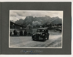 12eme Rallye Des Alpes 1949 - Equipe SEBAN DESCOMS - Passage à Misurina (Italie) - SIMCA 8 COUPÉ 1949 - Auto's