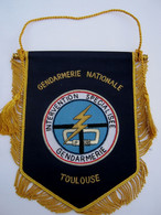 FANION DE LA GENDARMERIE NATIONALE LE GROUPE D'INTERVENTION SPECIALISEE DE TOULOUSE (CANNETILLE) NEUF - Police & Gendarmerie