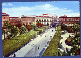 Delcampe - °°° Cartolina N. 209 - Bari Via Vittorio Veneto Viaggiata (l) °°° - Bari