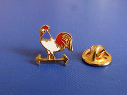 Pin's Haltérophilie Haltère - Coq Sur Haltères - Poids Musculation Sport Fitness Coq Sportif (PV32) - Halterofilia