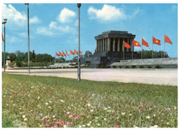 (GG 36) Vietnam - Hanoi - Ba Dinh Square Garden & Tomb Of Ho Chi Minh - Poste & Facteurs