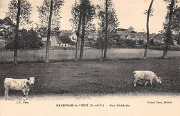 Neauphle Le Château        78        Vue Générale  Vaches Au Champs              (voir Scan) - Neauphle Le Chateau