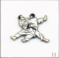 Pin's Sport - Arts Martiaux / Judo. Non Estampillé (Guillochage Boussemart). Zamac. T772-11 - Judo