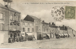 79 - La Place De L'hôtel-de-ville - Thenezay