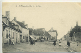 CPA 18 THAUMIERS La Place Animation Maisons Clocher - Thaumiers