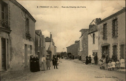 44 - FROSSAY - Rue Du Champ De Foire - Frossay