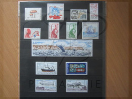 VEND BEAUX TIMBRES DE S.P.M. , ANNEE 1988 + PA , XX !!! (b) - Full Years