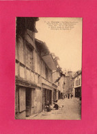 19 Corrèze, UZERCHE, Rue Porte Barachaude, Animée, Commerces, (L. Lofficia) - Uzerche