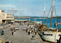 Douarnenez * Le Port Et La Criée * Bateau Pêche * Le Plage Du Ris - Douarnenez