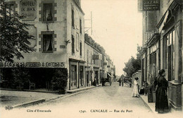 Cancale * La Rue Du Port * Hôtel Du Hock GUILLOU * Commerce Magasin Bazar - Cancale