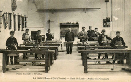 La Roche Sur Yon * école St Louis * Atelier De Menuiserie * Menuisier Bois - La Roche Sur Yon