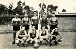 La Roche Sur Yon * équipe Première De La Vendéenne * Excellence Nationale Poule D Saison 1955/56 Basketball Basket Ball - La Roche Sur Yon