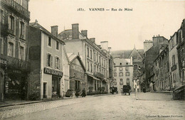 Vannes * La Rue Du Mêné * Commerces Magasin Photographie Photographe * Hôtel Du Commerce Et De L'épée - Vannes