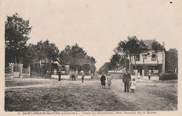 SAINT-BREVIN-les-PINS. - Place Du Ralliement, Vers L'Avenue De La Mairie - Saint-Brevin-les-Pins