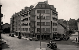 Vannes * Place Du Maréchal Lyautey * Hôtel Bar Café LE MANCHE OCEAN Océan * Autobus Bus * Automobile Voiture Ancienne - Vannes