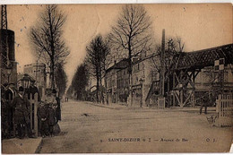 SAINT DIZIER  /    AVENUE DE BAR LE DUC   ET SA PASSERELLE - Saint Dizier