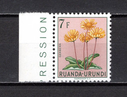 RUANDA-URUNDI   N° 192   NEUF SANS CHARNIERE   COTE 1.25€   FLEUR - Unused Stamps