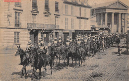 St Germain En Laye          78         Passage Du 11 ème Cuirassiers A Cheval     (voir Scan) - St. Germain En Laye