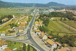 88 - ANOULD - Le Rond-Point  - CPM - Anould