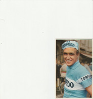 CARTE POSTALE DU CYCLISTE ALLEMAND JUNKERMANN . COULEUR . MAILLOT TORPEDO . - Cricket